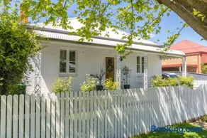 The Cottage on Market - Image 3