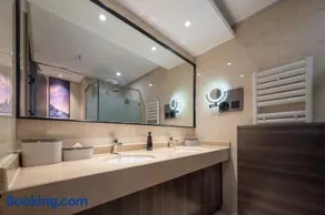 Atour X Hotel Harbin Songbei Rongchuang - Image 3