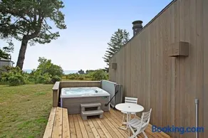 Green Vale Getaway - 2 Bed 2 Bath Vacation home in Sea Ranch - Image 2