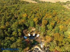 The Lumber Jack Pine Treehouse at Treetop Escapes - Image 3