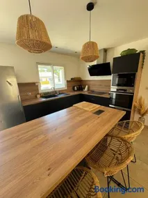 Villa de 3 chambres avec jardin et terrasse couverte - Image 2