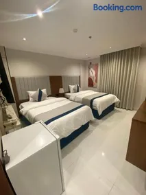 Daw Alqamar Serviced Apartments - Image 1