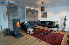 Lofoten panoramic luxury home with sauna - Image 2