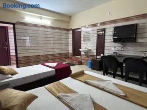 Yamuna Vihar Tourist Home - Image 5