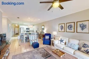Beachfront at Marlin Key Dazzling Views Pool & Private Boardwalk to Sand - Image 2