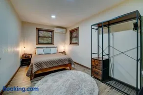 Ferny Creek Cottage - Image 1