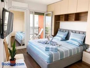 Romantic Penthouse with Mountains View - Image 3
