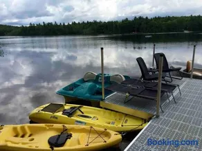Idyllic Wooded Lakeside Retreat - Image 4