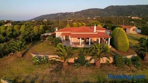 Aegean Sea Villa Skiathos - Image 2