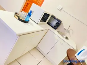 EThembeni Guesthouse - Image 1
