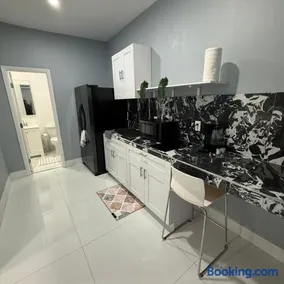 Modern Private Studio Near the Florida Keys - Image 5
