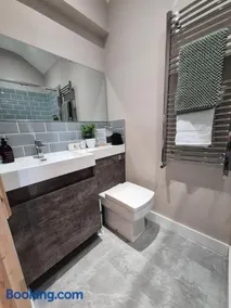 The Studio at Chequers - Newly Renovated Luxury Studio - Image 3