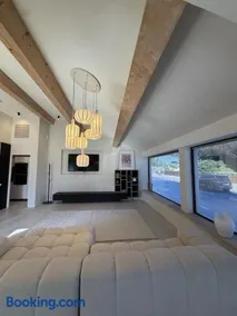 Sea-view loft in Grimaud Facing Saint-Tropez - Image 5