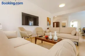 Villa Ronika - Holidays in Coral Bay - Image 3
