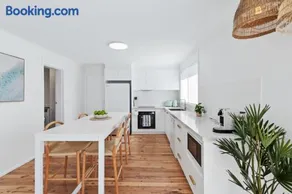 Pat's Place - Image 3
