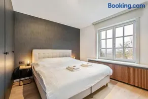 Big modern and bright villa near coast - Image 5