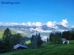 Chalet d'alpage avec vue incroyable - Image 2