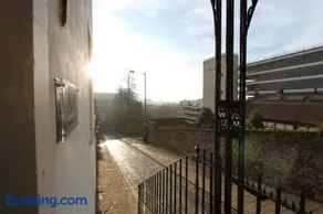 Number 1 Park Apartments - Image 3