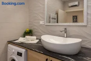 Direct Beach Apartments - Image 1