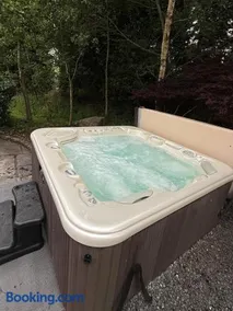 Bluebell Cottage - with hottub - Image 3