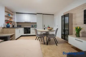 Modern Apartment, Full Kitchen, for 6 - Image 2