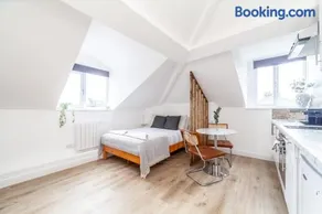 Arte Stays Serviced Apartments Premium Studios, Finsbury Park - Image 3