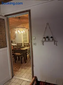 Ξυλινο σπίτι δίπλα στην θάλασσα - Image 1