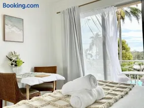 Mollymook Ocean View Motel - Welcoming Guests 18 Years and Older - Image 4