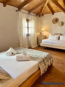 Homey Stoupa, Sea View Home in Mani, 3 Bedrooms - Image 3