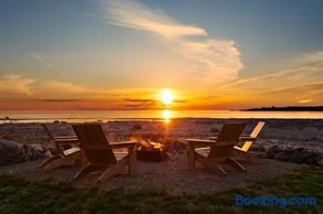 300ft Lake front - All Season, Hot tub, Steam bath - Image 1