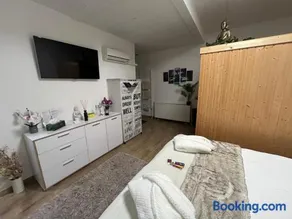 MaBy Wellness Apartment - Image 2