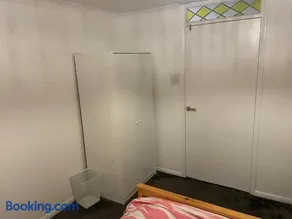 Shared Double Rooms - Image 4