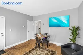 Cozy 1BR Buffalo Home Near Canalside, Allentown Sleeps 4, Pet-Friendly, Easy First-Floor Access - Image 3