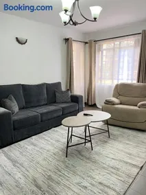 comfortplace 2 bedrooms in town behind National bank - Image 2