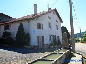 Gîte confortable en hameau calme près du Puy en Velay – 2 chambres, équipement bébé, terrain fermé - FR-1-582-141 - Image 4