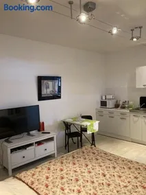 STUDIO hyper centre - Image 2