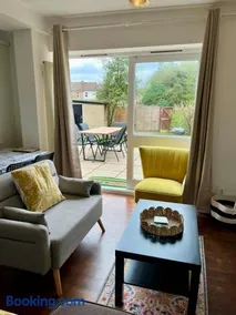 Family friendly 2 bd garden flat Englefield Green - Image 5