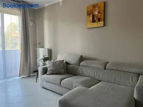 Lovely Apartment - Image 2