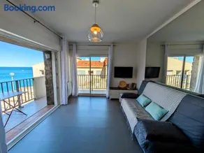 Appartement vue mer à 1 min à pied des plages avec parking privé - Image 2