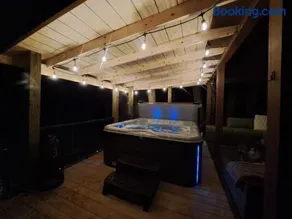 Hocking Hills Cabin, Hot Tub, Private Pond - Image 2