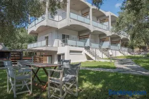 Villa Riza - Image 3