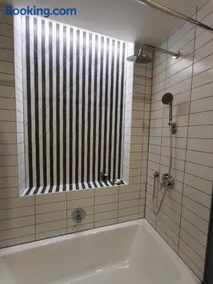 Basilica Modern Apartment - Image 5