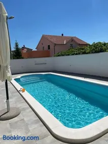 Family Apartment Edita Plano Trogir with private pool - Image 3