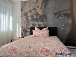 Haus Pia Executive Apartments - Image 5