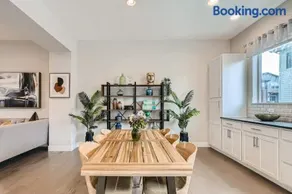 Stylish & Spacious Centrally-Located Home w/Garage - Image 3
