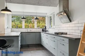 New Holiday Home Close To The Beach - Image 1