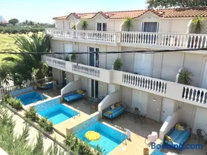 Three Graces Holiday Houses Complex - Image 2