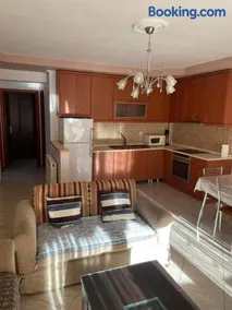 mema apartment - Image 1