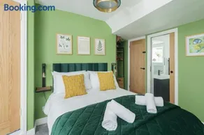 The Park Street Mews - With Parking - Image 4