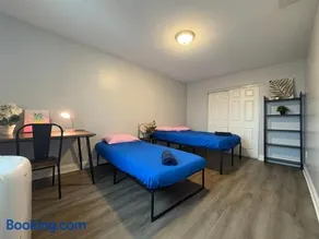 Blue Stay near BMO Stadium and USC Private Room - Image 3